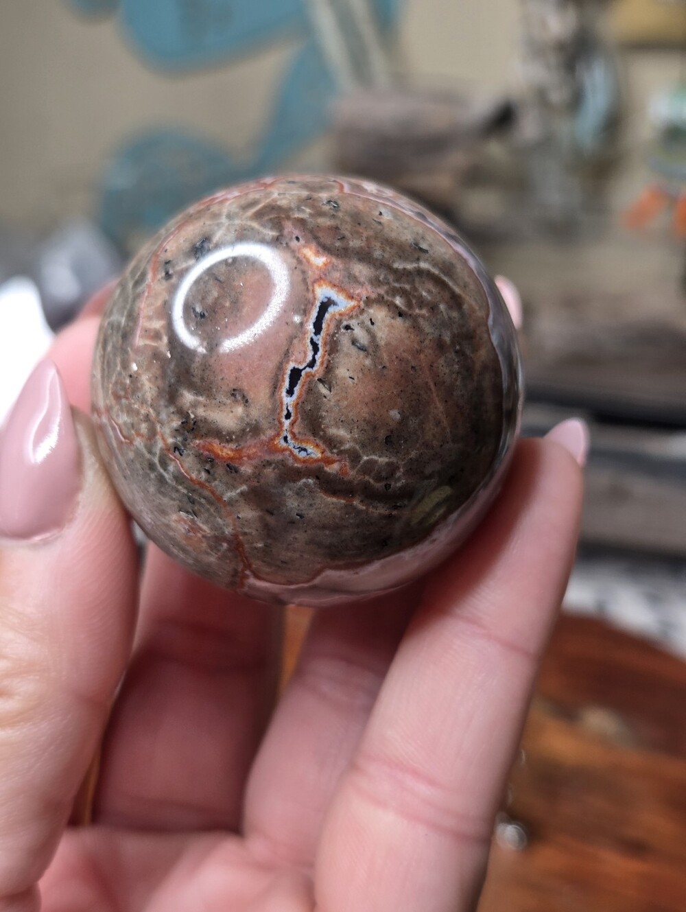 Volcano Agate Sphere (Uv Reactive) Stabilty - Picture 4 of 7